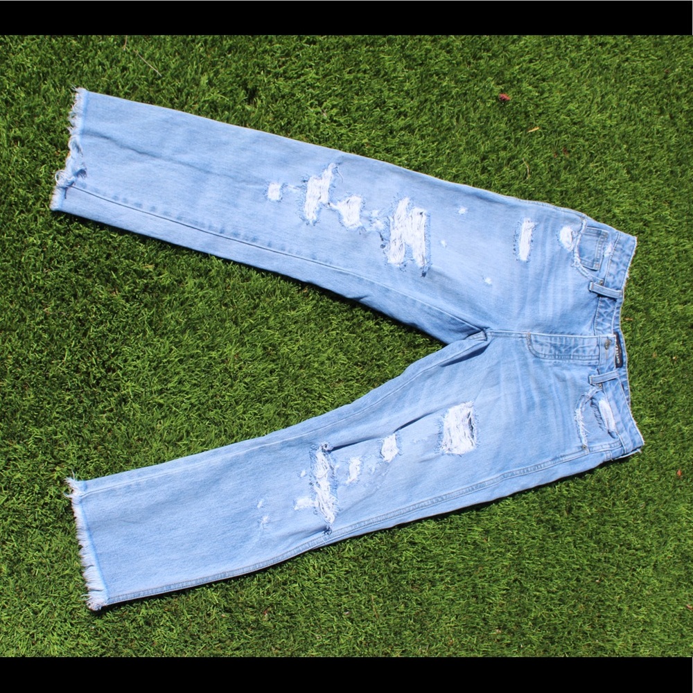 NEVER WORN Lucky Brand boyfriend distressed jeans